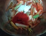 कांदे पातीची लोणचे(तात्पुरते) (kandya patichi lonche recipe in marathi) रेसिपी स्टेप 2 फोटो 