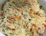 Foto langkah ke 6 dari resep Bihun goreng putih.