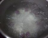Foto langkah ke 3 dari resep Wedang ronde ubi ungu.