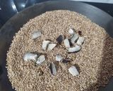 तीळ ची चटणी रेसपी (til chi chutney recipe in marathi) रेसिपी स्टेप 2 फोटो 