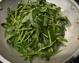 Foto langkah ke 4 dari resep Brambang Asem Kangkung.