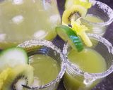 A picture of step 3 of 🥝🥒Kiwi & Cucumber refresher🏜.