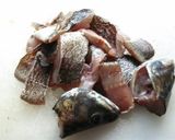 A picture of step 2 of Asian style fried bass 椒盐鲈鱼.