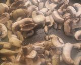 Stroganoff hússal töltött zsemle recept fázis 2 fotója