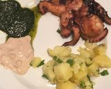 Foto del passaggio 2 della ricetta Polpo grigliato con patate prezzemolate pesto di menta e maionese di polipo