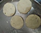 A picture of step 7 of Stuffed bread malpua with rabdi.