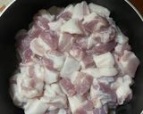 รูปขั้นตอนการทำที่ 2 ของ หมูผัดเค็ม