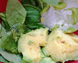 Foto del paso 2 de la receta: Tostada de aguacate y espinacas (avocado toast) 🍞🥑🍳