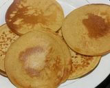 A picture of step 4 of Apple Cinnamon Pancakes.
