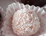 Foto del paso 3 de la receta: Bombones de coco y chocolate
