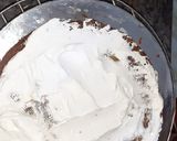 A picture of step 10 of Eggless Mango cake.
