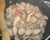 Foto del paso 3 de la receta: Pollo con Nata y champiñones