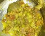 A picture of step 1 of Gajar Aloo ki sabji ka paratha.