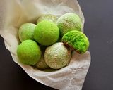 A picture of step 4 of The Grinch Snow Balls.