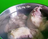 Hình bước làm 1 của món Bún Bò Huế (Nạm bò và sườn bò hoặc xương bò)