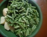 A picture of step 1 of Long yard beans and Mince ki sabzi.