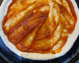 Foto del paso 4 de la receta: Pizza de masa madre con brie y cebollas caramelizadas
