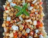 Foto del paso 1 de la receta: Garbanzos con gorgonzola, fresas 🍓 y pomelo ….ufff