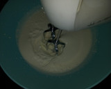 Foto del paso 1 de la receta: 🤤Tiramisú con vainillas, crema y queso crema 🫠