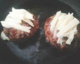 Hình bước làm 4 của món Hamburger siêu ngon ❤