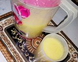A picture of step 3 of Cashew and pineapple juice.