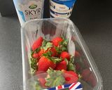 A picture of step 1 of Strawberries with Cream for #England!.