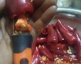 भरवा लाल मिर्च अचार (bharwa lal mirch achar recipe in Hindi) रेसिपी चरण 2 फोटो