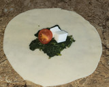 Foto del paso 2 de la receta: Empanadas de espinacas y queso de cabra