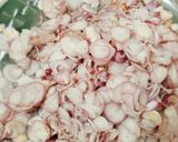 Hình bước làm 2 của món Hành phi giòn rum