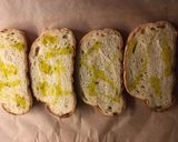Bruschetta z pomidorem i serem fetą krok przepisu 1 zdjęcie