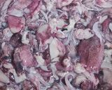 Foto langkah ke 1 dari resep Cumi masak hitam.