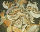 Foto del paso 1 de la receta: Radiatori con pollo y salmorejo canario