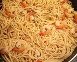 Foto del paso 5 de la receta: Spaghetti con camarones y perejil