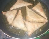 A picture of step 4 of Beef Samosa.