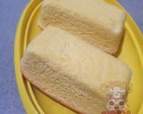Foto langkah ke 4 dari resep Condensed Milk Cotton Cake Simple.