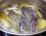 Hình bước làm 2 của món Canh chua CÁ LĂNG nấu khế