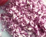 Foto del paso 6 de la receta: Hamburguesas al horno con papas en aceite de oliva y orégano con sal de maras