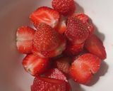 Foto langkah ke 2 dari resep Es Kul Kul Strawberry.