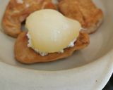 Une image de l'étape 4 de Filets de dinde accompagnés de poires et d'une sauce au fromage.
