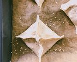 A picture of step 5 of "Samsa" or Samosa with chicken.