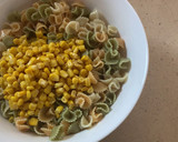 Foto del paso 8 de la receta: Ensalada de pasta y pollo