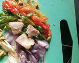 Foto langkah ke 2 dari resep Eseng-Eseng Usus Lombok Ijo.