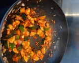 Foto langkah ke 2 dari resep Cheesy Prawn Orzo.