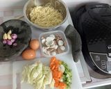 Foto langkah ke 1 dari resep Bakmie Goreng Sayuran.