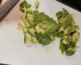 Foto del paso 4 de la receta: Ensalada de pasta espectacular con tomate y aguacate