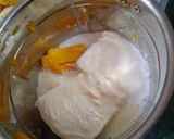 A picture of step 1 of Mango Mastani.