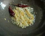 ચીલી ગાર્લિક ફ્રાઇડ રાઈસ (Chili Garlic Fried Rice Recipe In Gujarati) રેસીપી સ્ટેપ2ફોટો
