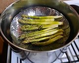 Foto del paso 3 de la receta: Espárragos en vaporiera