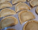 Foto langkah ke 10 dari resep Pastel Renyah Tahan Kres Isi Ragout Ayam.
