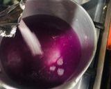 A picture of step 4 of Blueberry and raspberry Jelly.